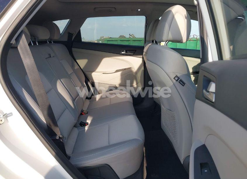 Photo 8 of 2018 Hyundai Tucson VALUE (VIN KM8J3CA29JU820337)