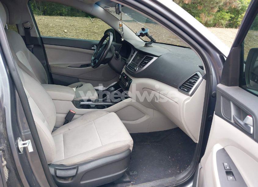 Photo 5 of 2016 Hyundai Tucson SPORT (VIN KM8J3CA2XGU141668)