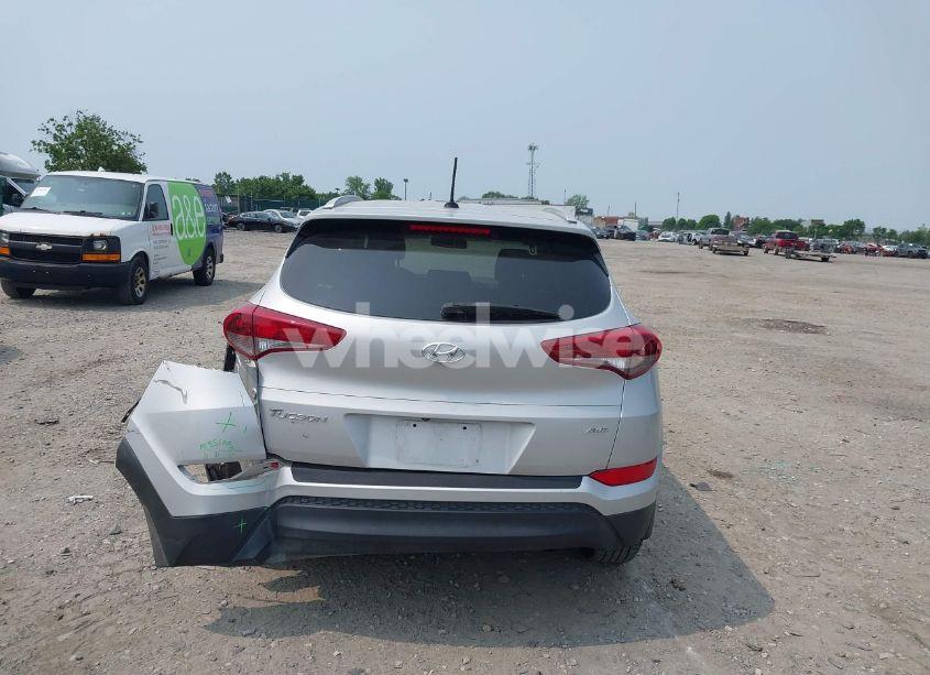 Photo 16 of 2016 Hyundai Tucson SE (VIN KM8J3CA40GU074189)