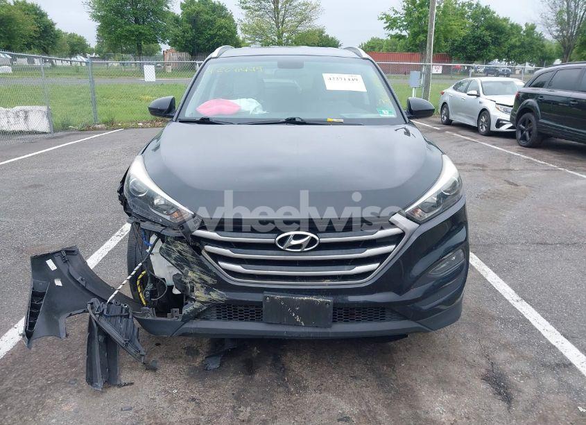 Photo 12 of 2017 Hyundai Tucson SE (VIN KM8J3CA40HU290786)