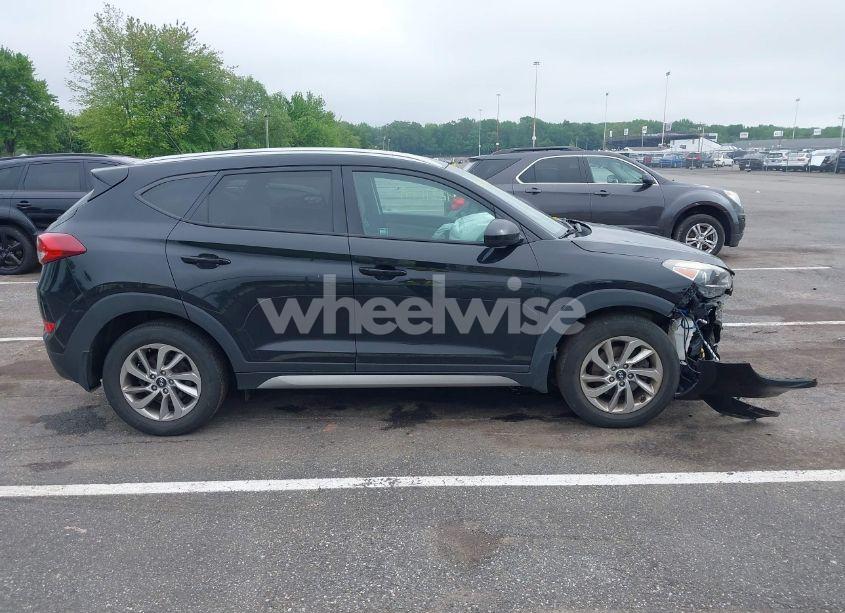 Photo 13 of 2017 Hyundai Tucson SE (VIN KM8J3CA40HU290786)