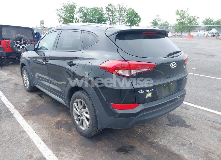 Photo 3 of 2017 Hyundai Tucson SE (VIN KM8J3CA40HU290786)