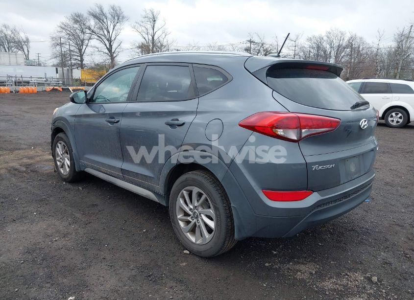 Photo 3 of 2017 Hyundai Tucson SE (VIN KM8J3CA40HU317405)