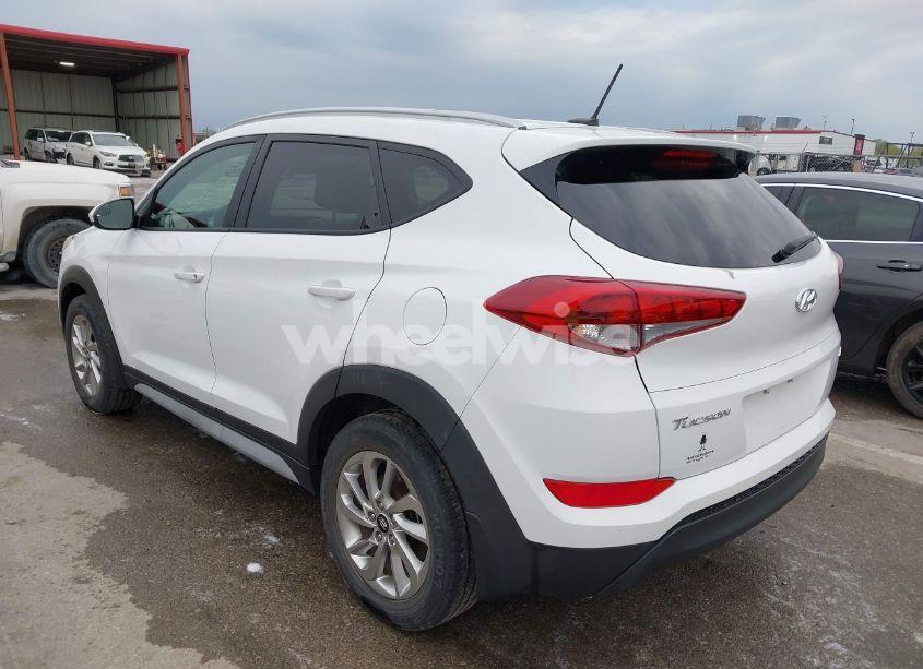 Photo 3 of 2017 Hyundai Tucson SE (VIN KM8J3CA40HU508757)