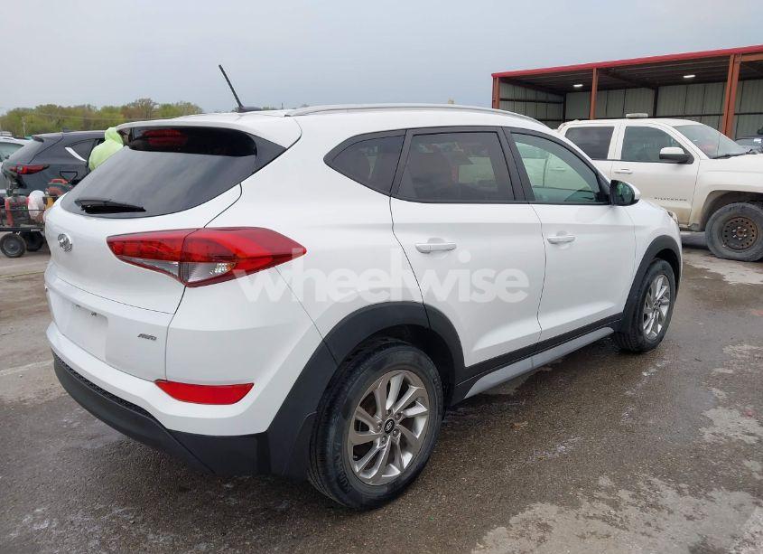 Photo 4 of 2017 Hyundai Tucson SE (VIN KM8J3CA40HU508757)