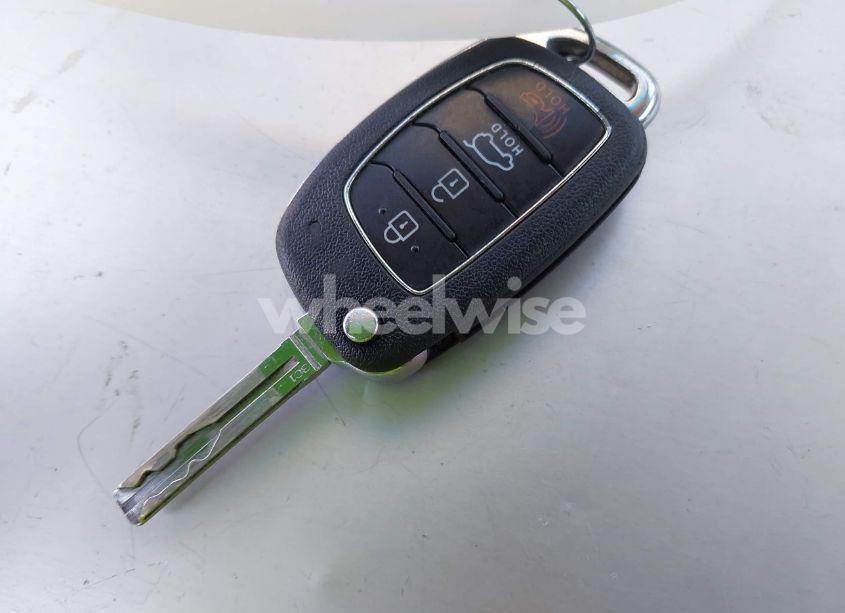 Photo 11 of 2017 Hyundai Tucson SE (VIN KM8J3CA41HU302363)