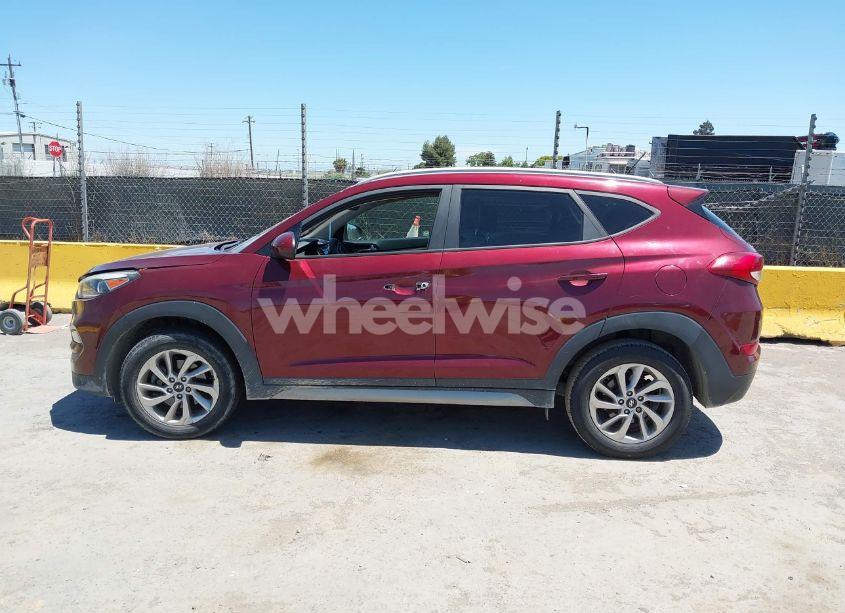 Photo 14 of 2017 Hyundai Tucson SE (VIN KM8J3CA41HU302363)