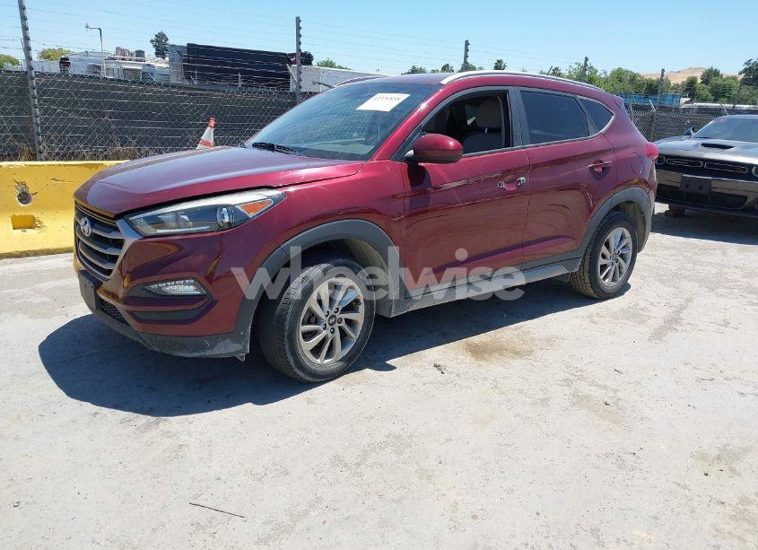 Photo 2 of 2017 Hyundai Tucson SE (VIN KM8J3CA41HU302363)