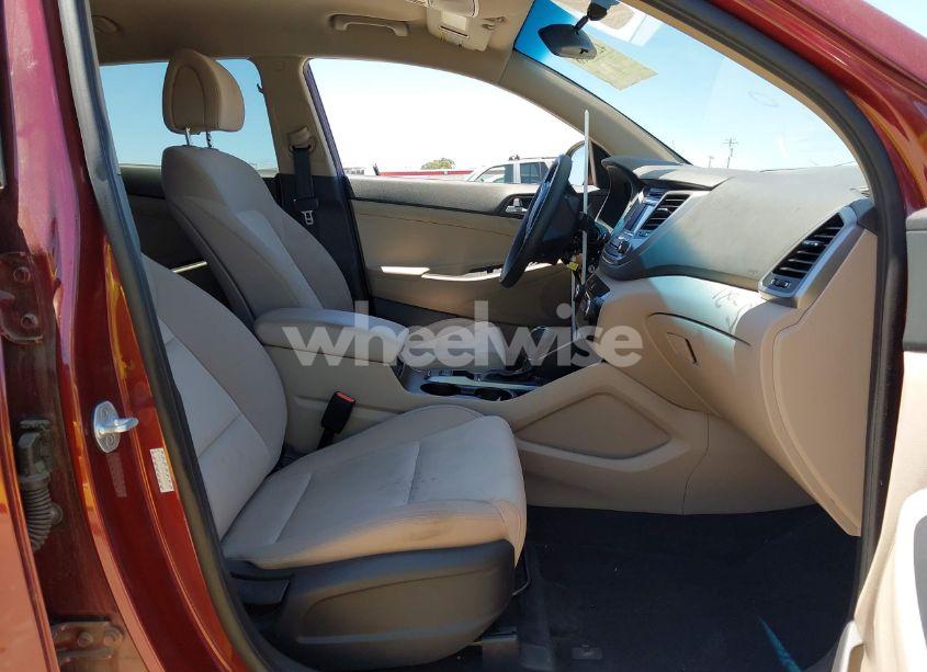 Photo 5 of 2017 Hyundai Tucson SE (VIN KM8J3CA41HU302363)