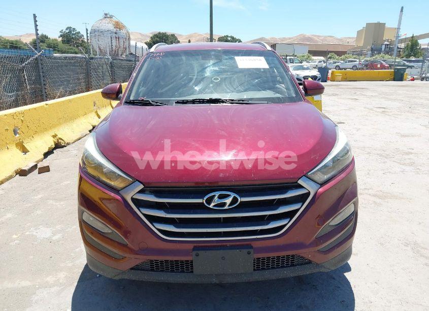 Photo 6 of 2017 Hyundai Tucson SE (VIN KM8J3CA41HU302363)