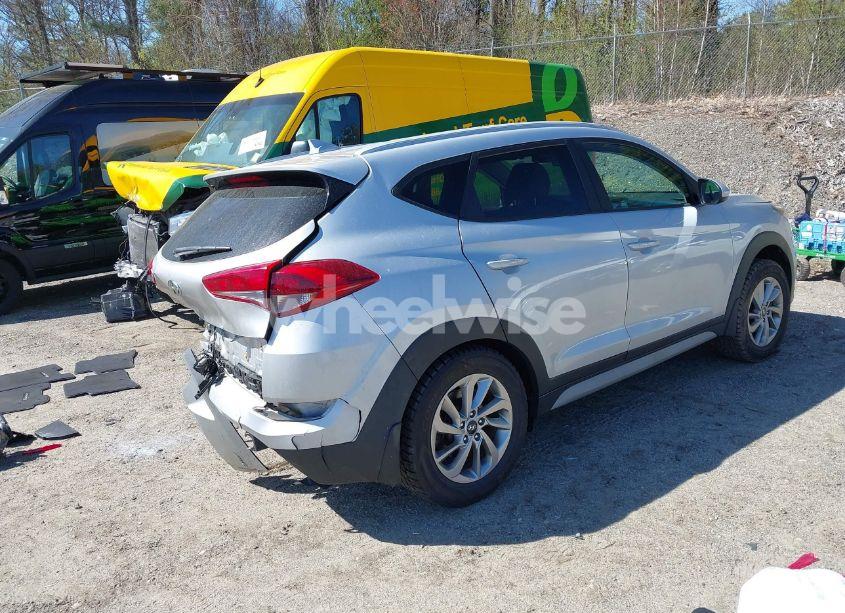 Photo 4 of 2018 Hyundai Tucson SEL (VIN KM8J3CA42JU771483)