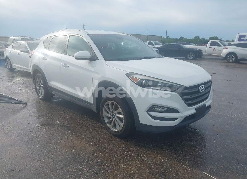 2016 Hyundai Tucson SE (VIN KM8J3CA43GU101384) main photo