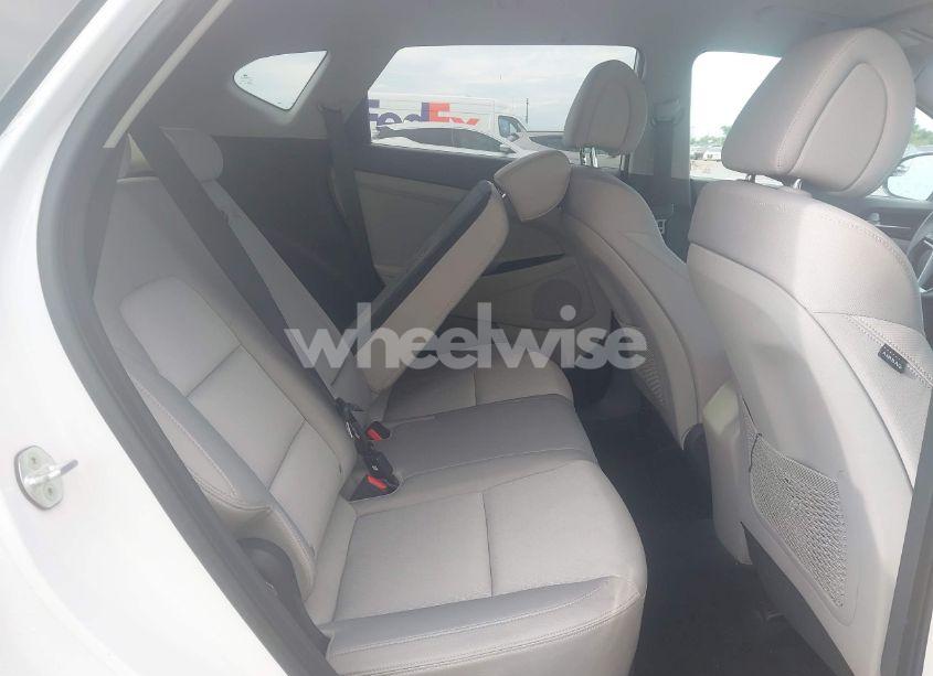 Photo 8 of 2016 Hyundai Tucson SE (VIN KM8J3CA43GU101384)