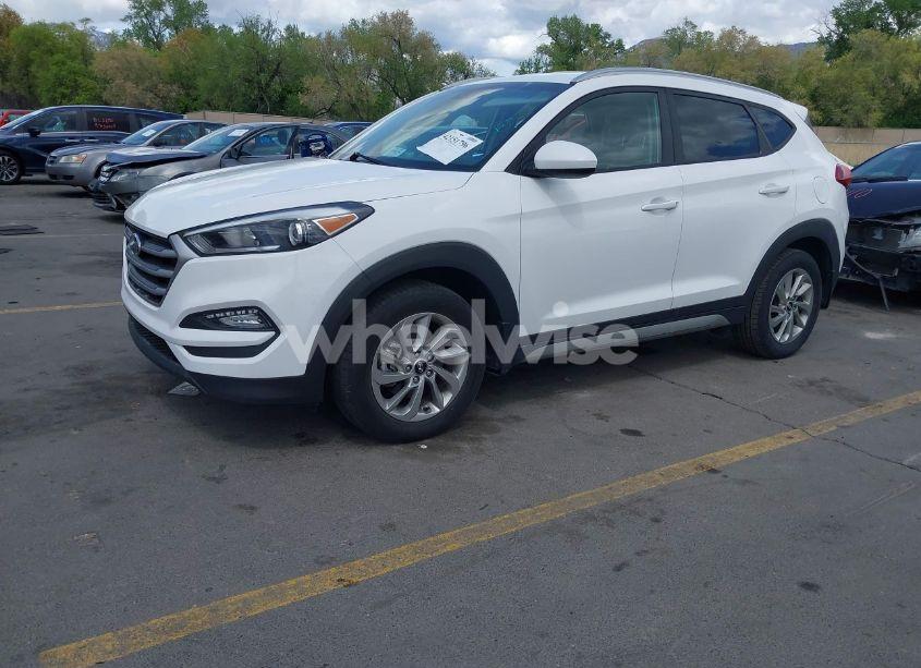 Photo 2 of 2017 Hyundai Tucson SE (VIN KM8J3CA43HU317883)