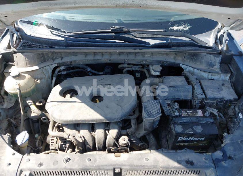 Photo 10 of 2017 Hyundai Tucson SE (VIN KM8J3CA43HU566474)