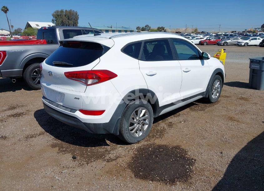 Photo 4 of 2017 Hyundai Tucson SE (VIN KM8J3CA43HU566474)