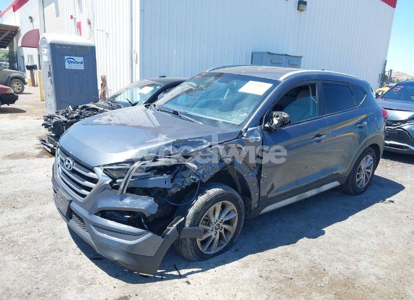 Photo 2 of 2018 Hyundai Tucson SEL (VIN KM8J3CA43JU596919)