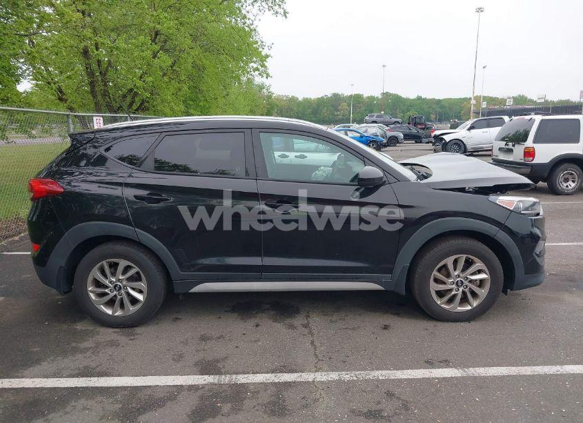 Photo 13 of 2017 Hyundai Tucson SE (VIN KM8J3CA44HU524797)