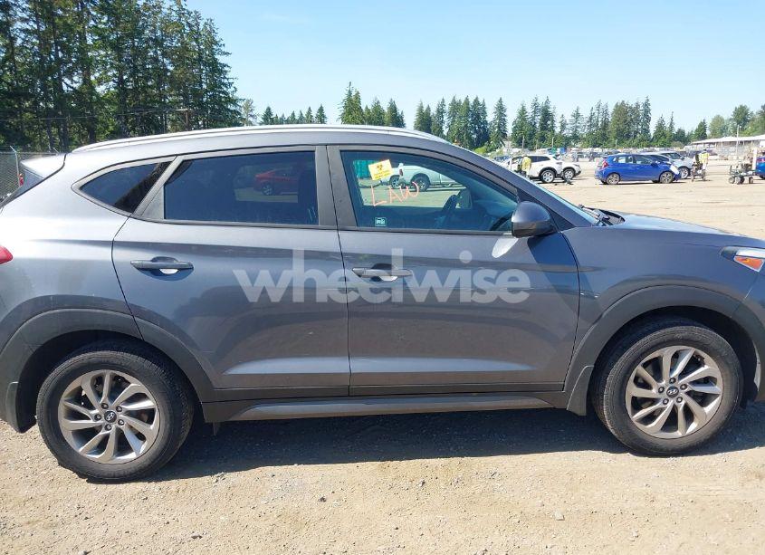 Photo 12 of 2016 Hyundai Tucson SE (VIN KM8J3CA45GU236592)