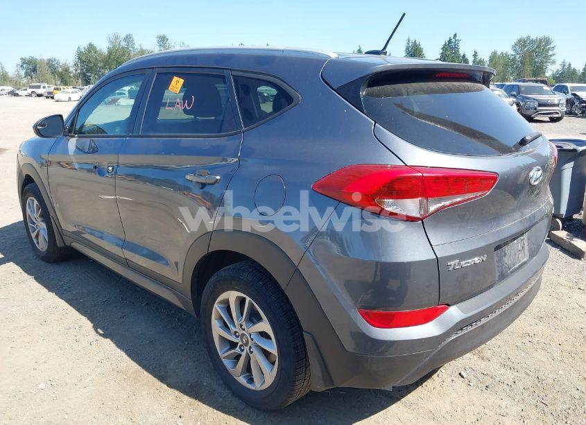 Photo 3 of 2016 Hyundai Tucson SE (VIN KM8J3CA45GU236592)