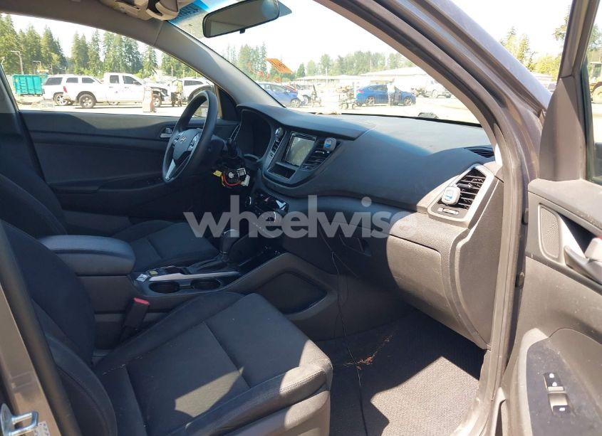 Photo 5 of 2016 Hyundai Tucson SE (VIN KM8J3CA45GU236592)