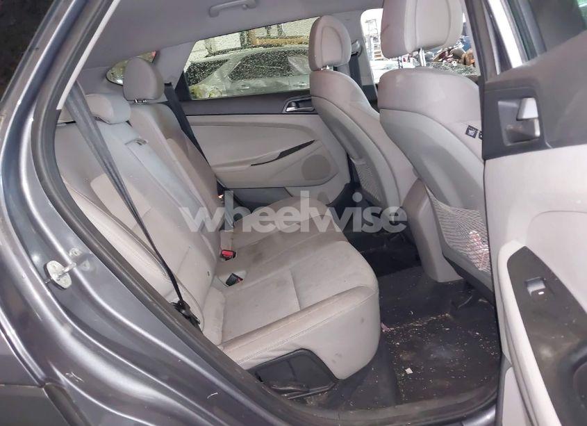 Photo 8 of 2018 Hyundai Tucson SEL (VIN KM8J3CA45JU681289)