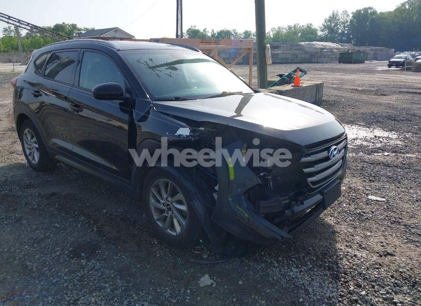 2016 Hyundai Tucson SE (VIN KM8J3CA46GU099405) main photo