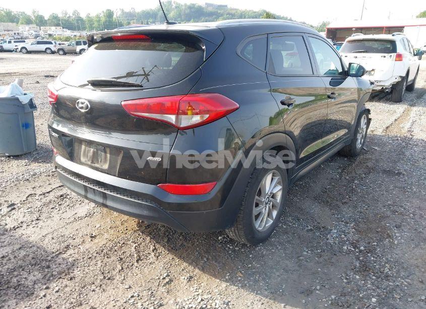 Photo 4 of 2016 Hyundai Tucson SE (VIN KM8J3CA46GU099405)