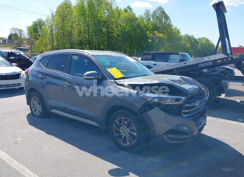 2017 Hyundai Tucson SE PLUS (VIN KM8J3CA46HU441212) main photo