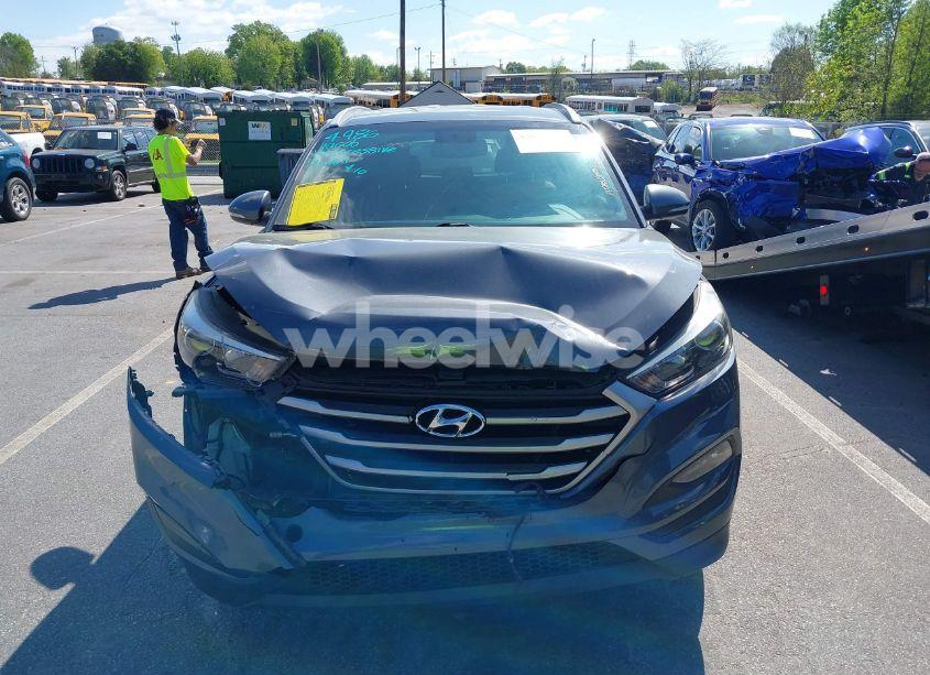 Photo 12 of 2017 Hyundai Tucson SE PLUS (VIN KM8J3CA46HU441212)