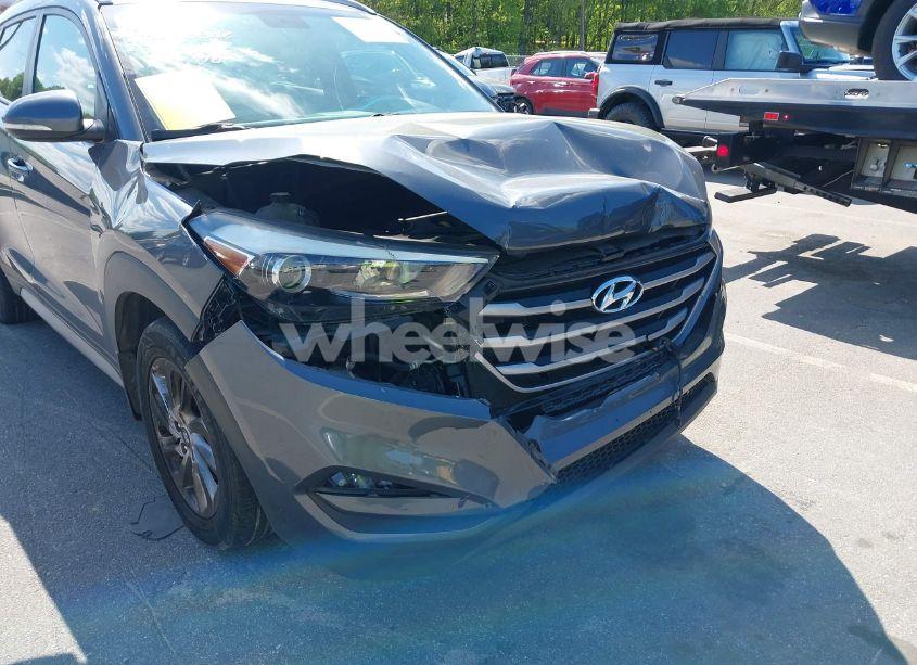 Photo 6 of 2017 Hyundai Tucson SE PLUS (VIN KM8J3CA46HU441212)