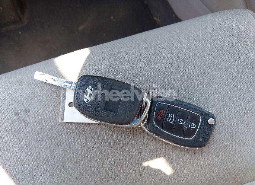 Photo 11 of 2017 Hyundai Tucson SE (VIN KM8J3CA46HU476445)