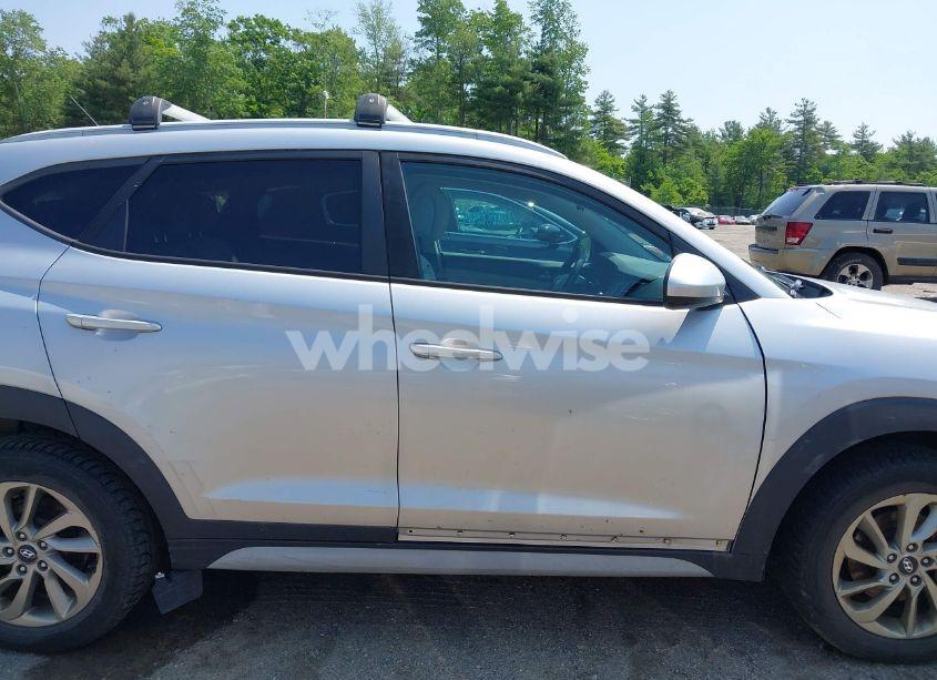 Photo 13 of 2017 Hyundai Tucson SE (VIN KM8J3CA46HU476445)