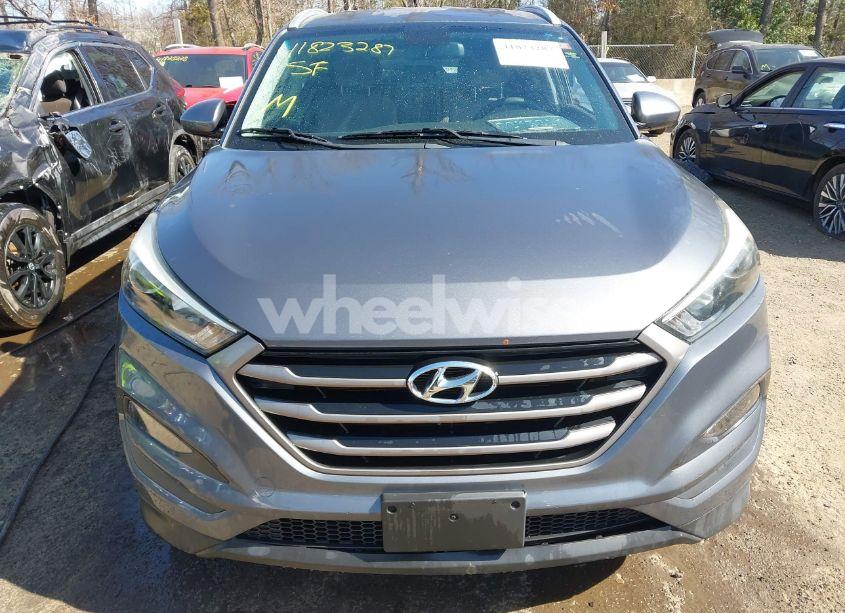 Photo 11 of 2016 Hyundai Tucson SE (VIN KM8J3CA47GU217090)