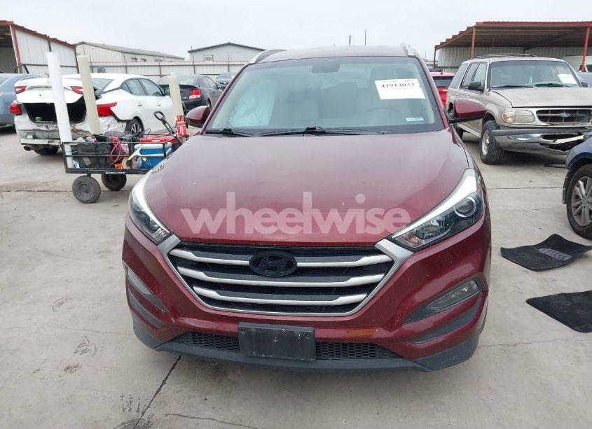 Photo 12 of 2017 Hyundai Tucson SE (VIN KM8J3CA47HU468807)