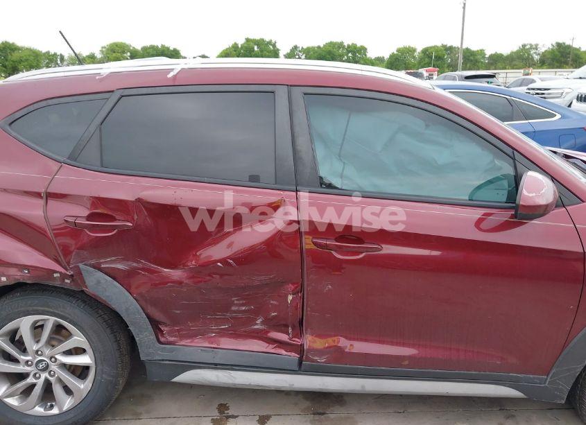 Photo 13 of 2017 Hyundai Tucson SE (VIN KM8J3CA47HU468807)