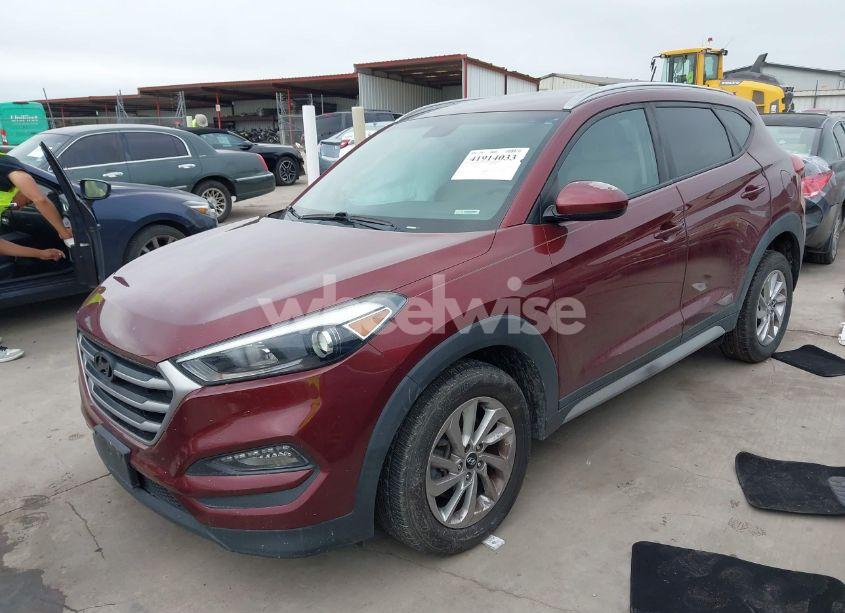 Photo 2 of 2017 Hyundai Tucson SE (VIN KM8J3CA47HU468807)