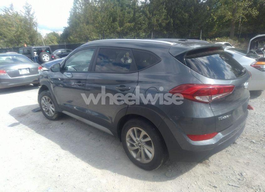 Photo 3 of 2017 Hyundai Tucson SE (VIN KM8J3CA47HU574450)