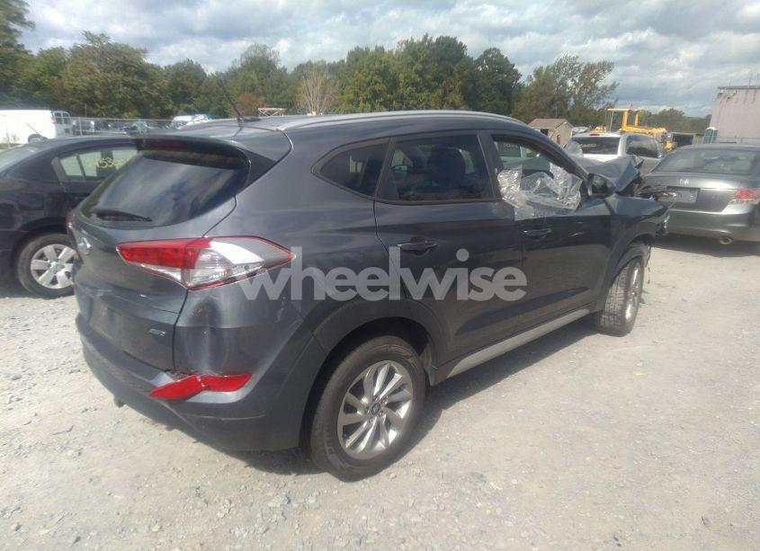 Photo 4 of 2017 Hyundai Tucson SE (VIN KM8J3CA47HU574450)