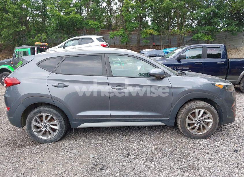 Photo 13 of 2018 Hyundai Tucson SEL (VIN KM8J3CA47JU682850)
