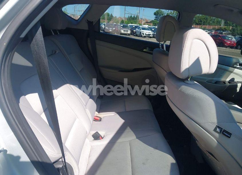 Photo 8 of 2018 Hyundai Tucson SEL (VIN KM8J3CA47JU756140)