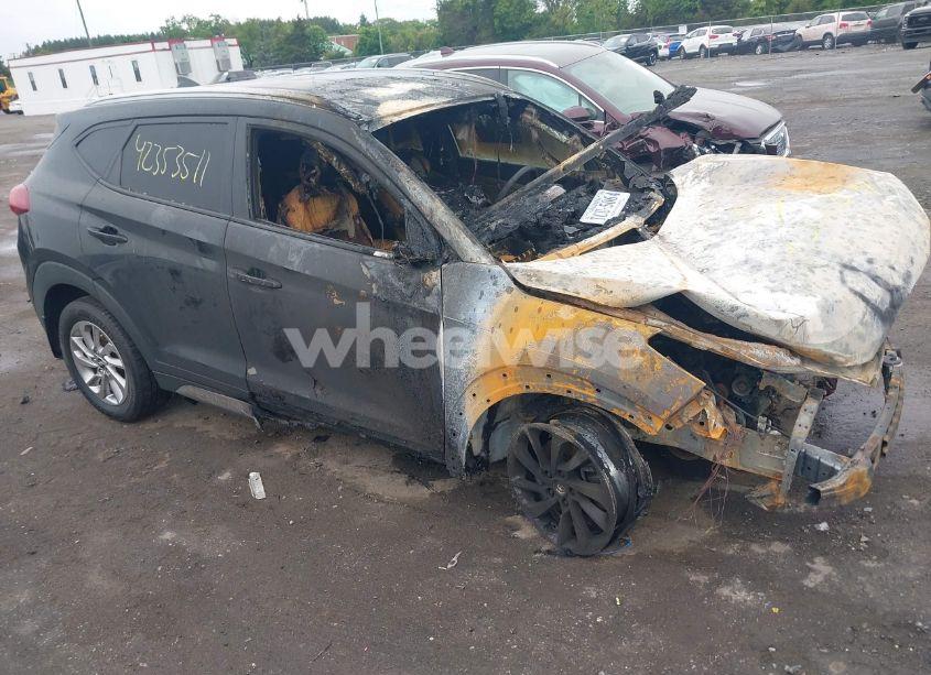 2017 Hyundai Tucson SE PLUS (VIN KM8J3CA48HU592939) main photo