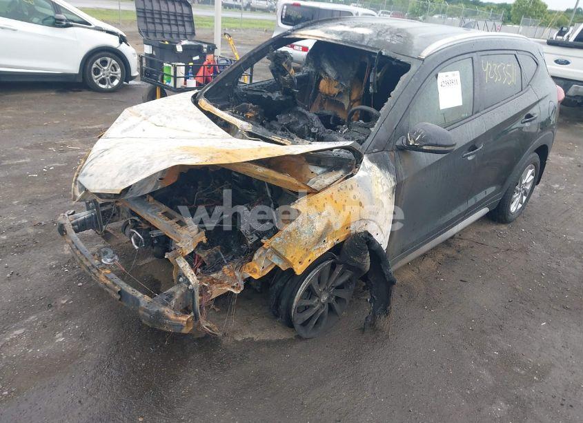 Photo 2 of 2017 Hyundai Tucson SE PLUS (VIN KM8J3CA48HU592939)