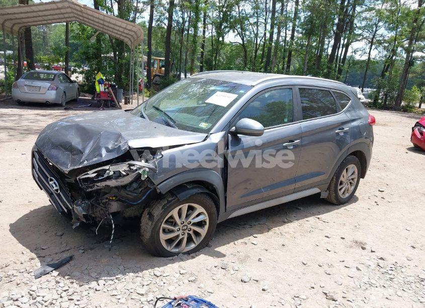 Photo 2 of 2018 Hyundai Tucson SEL (VIN KM8J3CA48JU728282)
