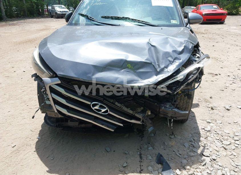 Photo 6 of 2018 Hyundai Tucson SEL (VIN KM8J3CA48JU728282)