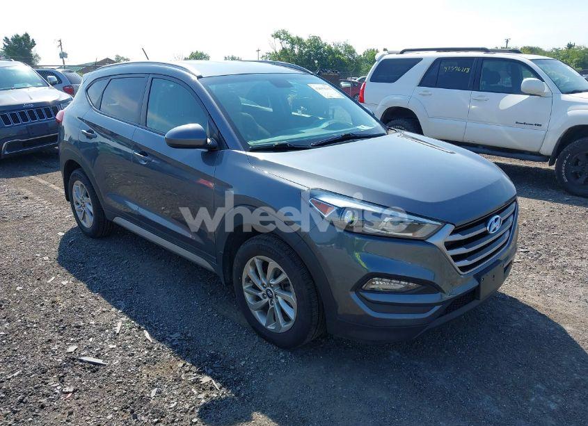2017 Hyundai Tucson SE (VIN KM8J3CA49HU288941) main photo