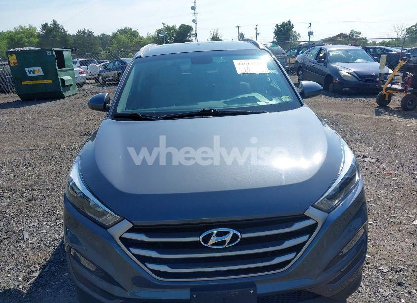 Photo 12 of 2017 Hyundai Tucson SE (VIN KM8J3CA49HU288941)