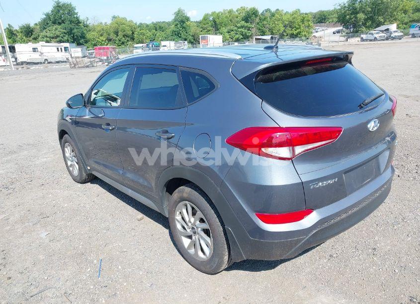 Photo 3 of 2017 Hyundai Tucson SE (VIN KM8J3CA49HU288941)
