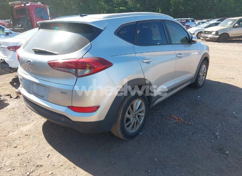 Photo 4 of 2017 Hyundai Tucson SE (VIN KM8J3CA49HU316866)