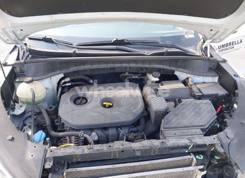 Photo 10 of 2017 Hyundai Tucson SE (VIN KM8J3CA49HU415672)